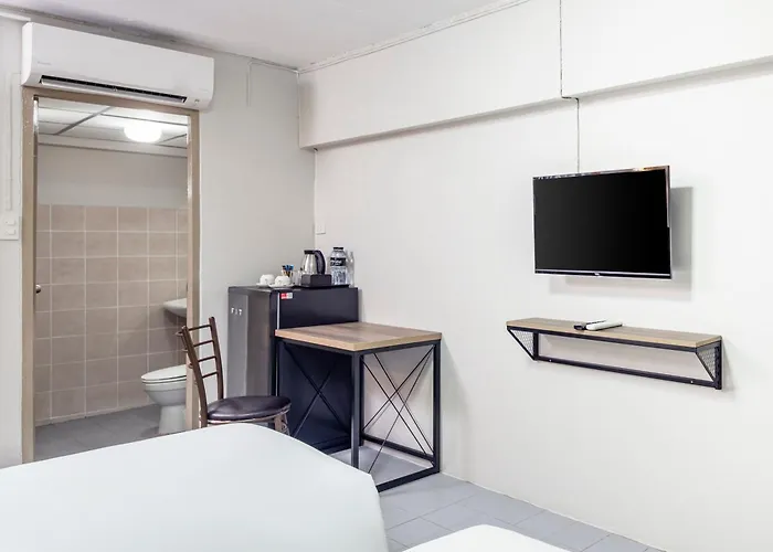 酒店 Livotel Express Ramkhamhaeng 50 - No Parking 3*
