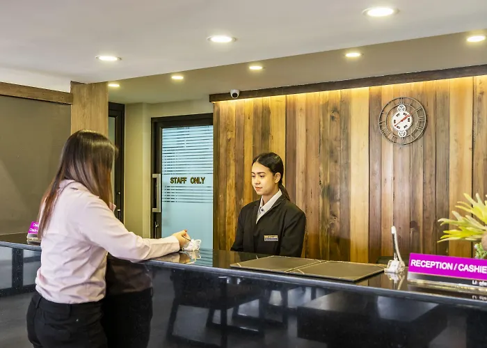 酒店 Livotel Express Ramkhamhaeng 50 - No Parking 3*